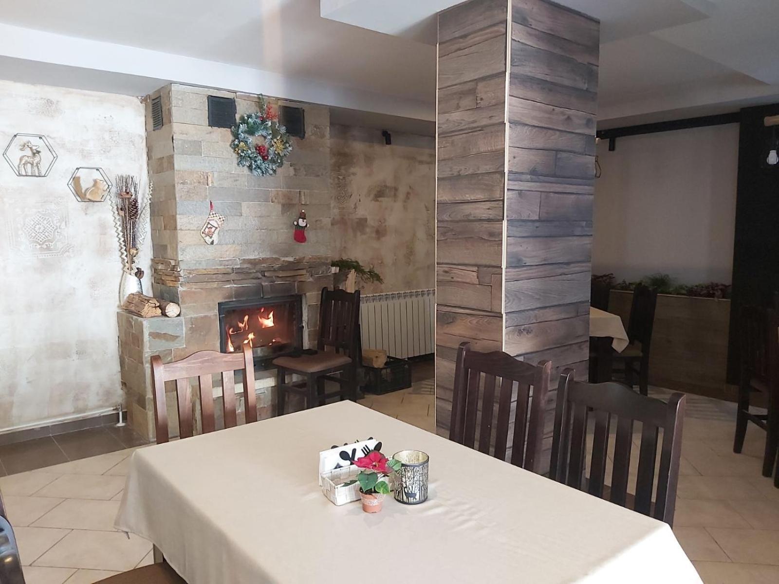 Aparthotel Pine Hills Pamporovo Ngoại thất bức ảnh
