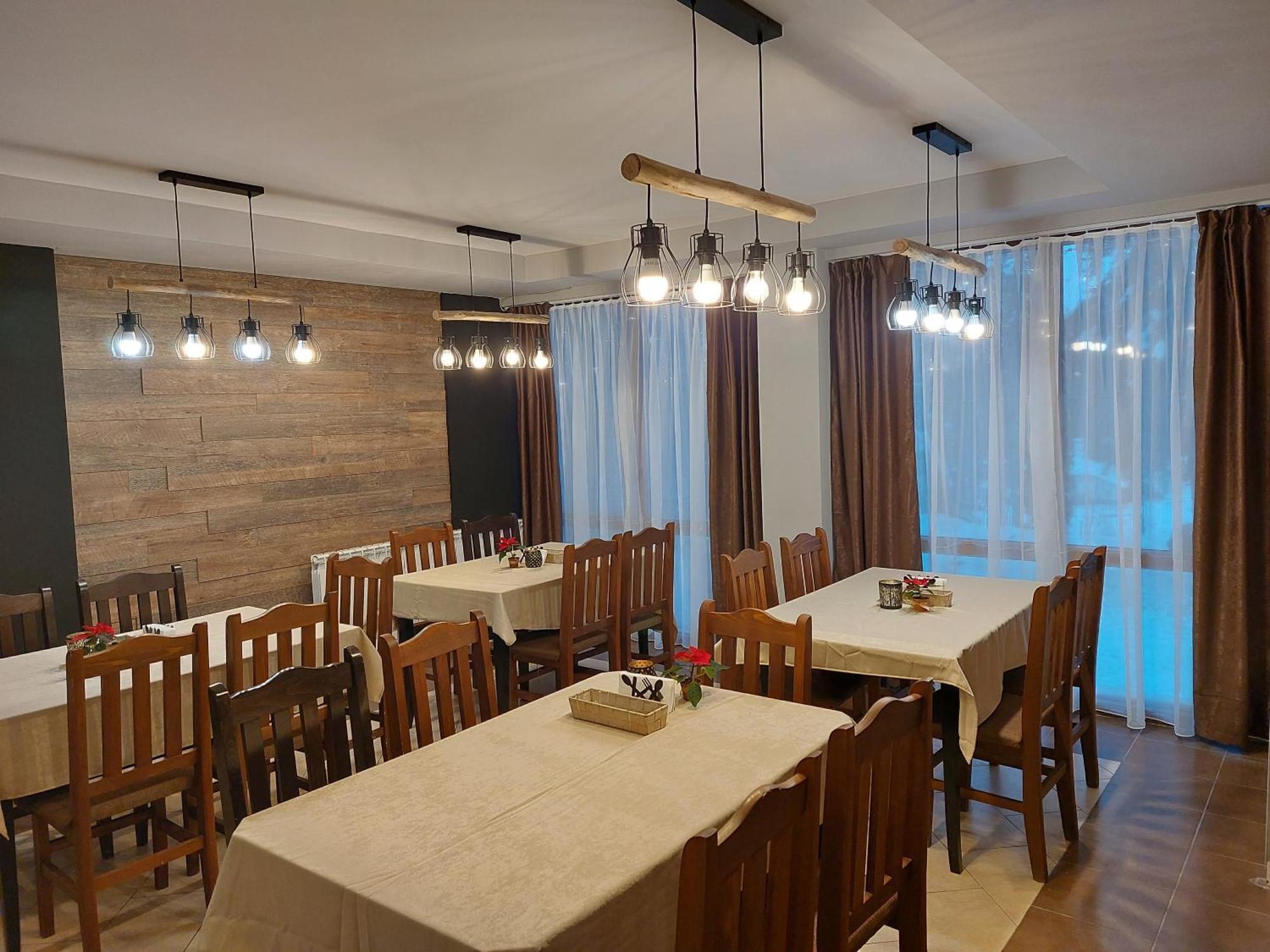 Aparthotel Pine Hills Pamporovo Ngoại thất bức ảnh